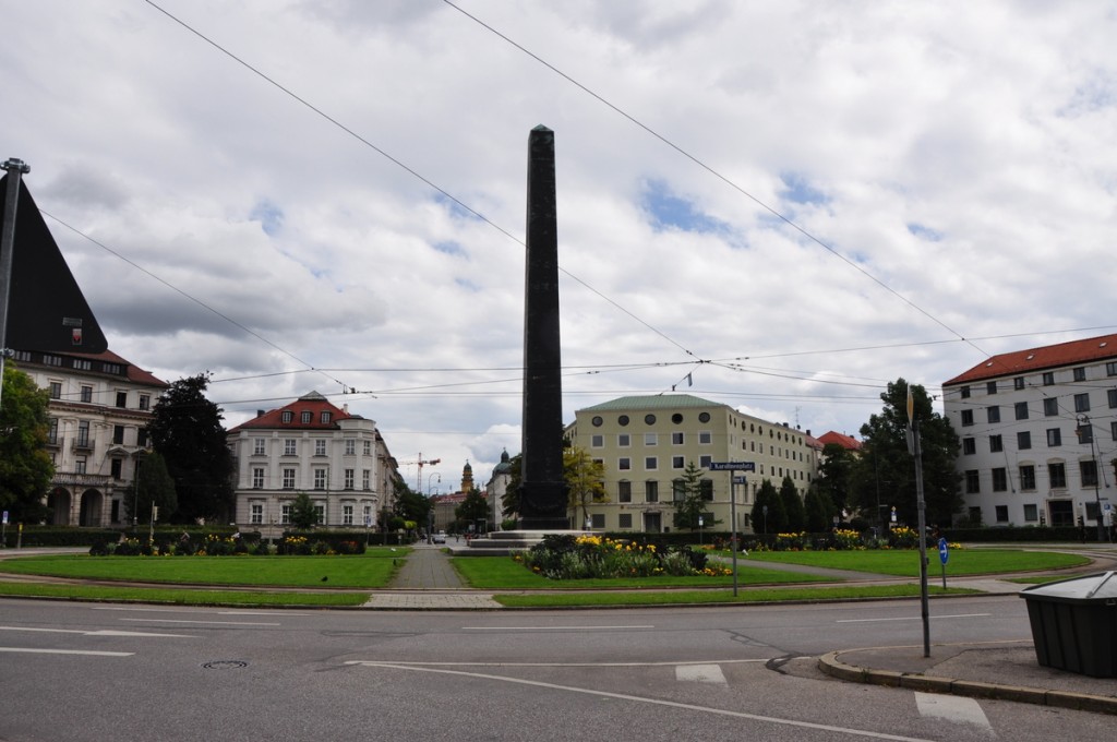 Karolinenplatz Obelisk
